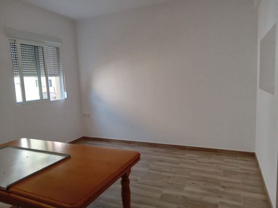Foto 2 de Piso en venta en La Malva-rosa de 3 habitaciones con terraza y aire acondicionado
