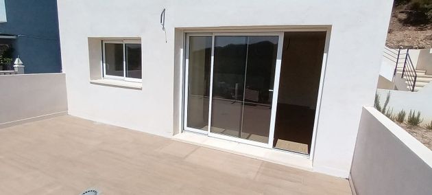 Foto 2 de Venta de chalet en Gilet de 4 habitaciones con terraza y piscina