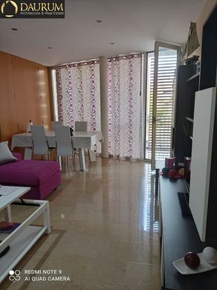 Foto 1 de Venta de piso en Parque de la Bombilla-Pla de Rascanya de 3 habitaciones con terraza y balcón