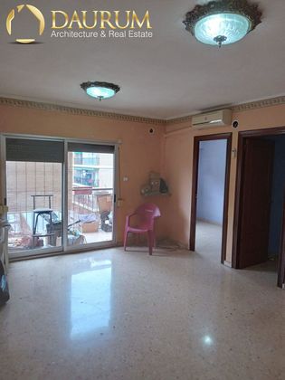 Foto 1 de Piso en venta en L'Eixereta de 4 habitaciones con garaje y balcón