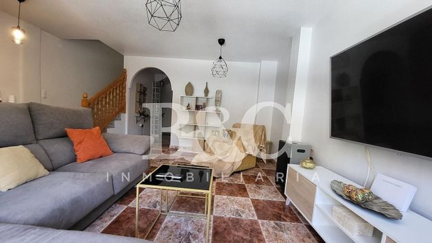 Foto 2 de Casa en venda a Águilas ciudad de 4 habitacions amb garatge i balcó