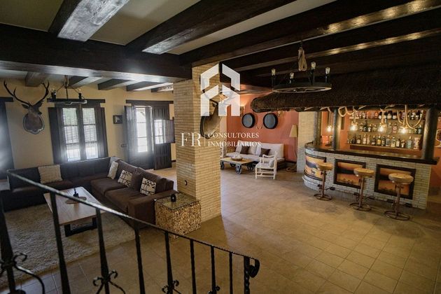 Foto 1 de Xalet en venda a El Rocío de 8 habitacions amb terrassa i piscina
