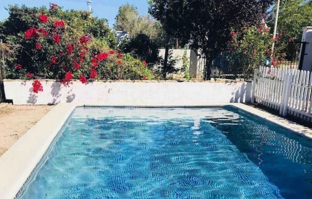 Foto 1 de Casa rural en venda a Plaça Eliptica-Republica Argentina-Germanies de 2 habitacions amb terrassa i piscina