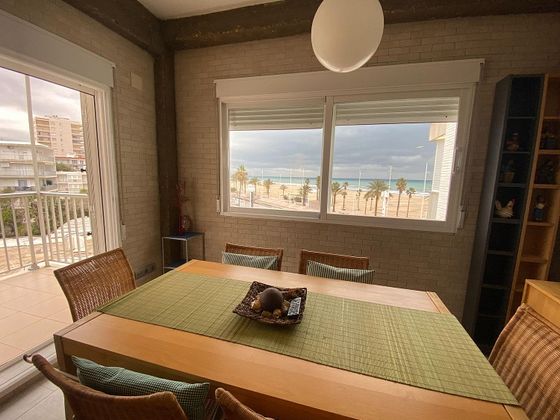 Foto 1 de Piso en venta en Playa de Gandia de 4 habitaciones con terraza y balcón