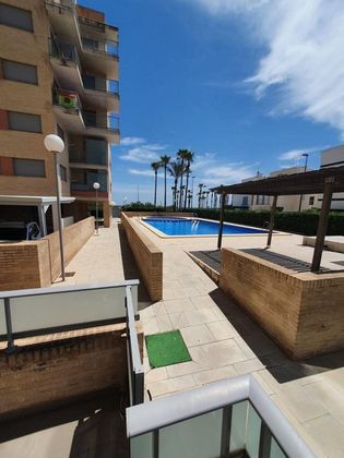 Foto 1 de Piso en alquiler en Daimús de 2 habitaciones con terraza y piscina