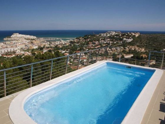 Foto 2 de Venta de casa en avenida Grecia de 1 habitación con terraza y piscina
