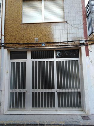 Foto 1 de Casa adossada en venda a plaza San Viçent de 2 habitacions amb terrassa