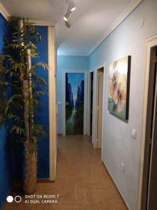 Foto 1 de Piso en venta en calle Santos Martires de 4 habitaciones con terraza y balcón