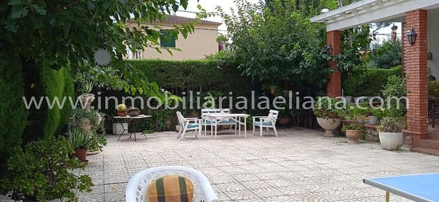 Foto 1 de Venta de chalet en Montesol de 5 habitaciones con terraza y piscina