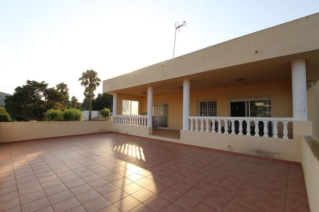 Foto 1 de Xalet en venda a Turís de 5 habitacions amb terrassa i piscina