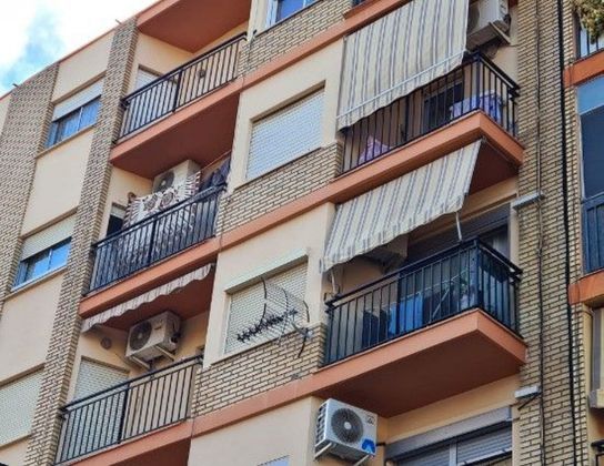 Foto 2 de Piso en venta en Aldaia de 3 habitaciones con balcón y aire acondicionado