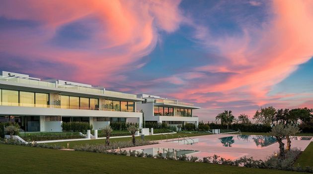 Foto 1 de Casa en lloguer a Lomas de Marbella Club - Puente Romano de 4 habitacions amb terrassa i piscina