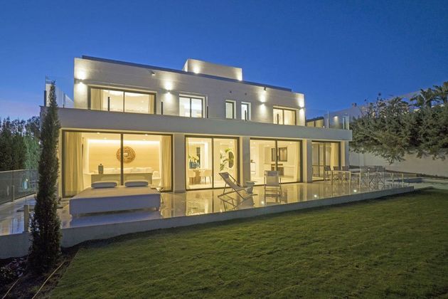 Foto 2 de Casa adossada en lloguer a Los Naranjos - Las Brisas de 5 habitacions amb terrassa i piscina