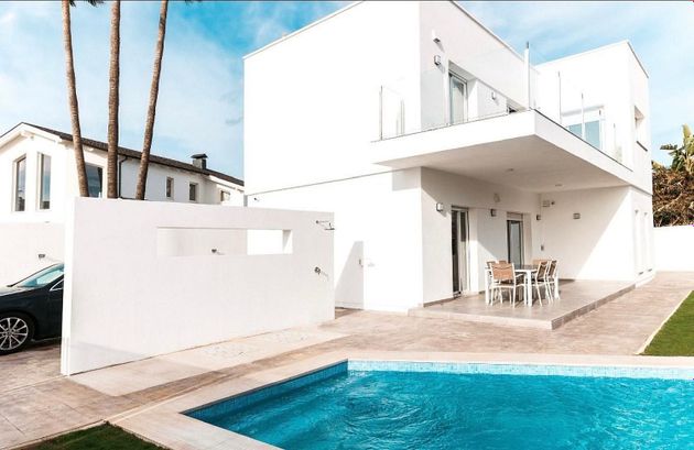 Foto 2 de Casa en lloguer a Nueva Alcántara de 4 habitacions amb terrassa i piscina