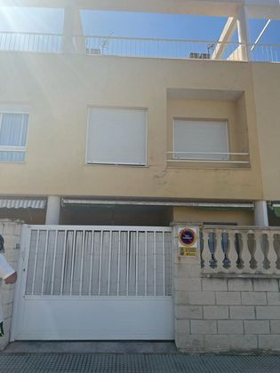 Foto 2 de Casa en venta en calle Del Baladre Miramar de 4 habitaciones con terraza y muebles