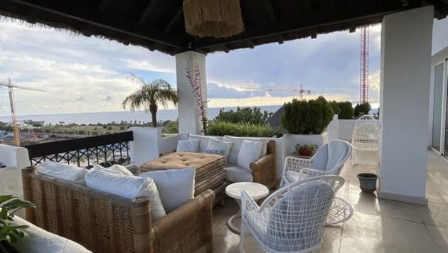 Foto 1 de Ático en venta en Casco Antiguo de 2 habitaciones con terraza y piscina