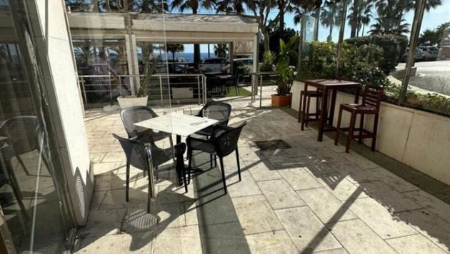 Foto 2 de Local en venta en Playa Bajadilla - Puertos con terraza