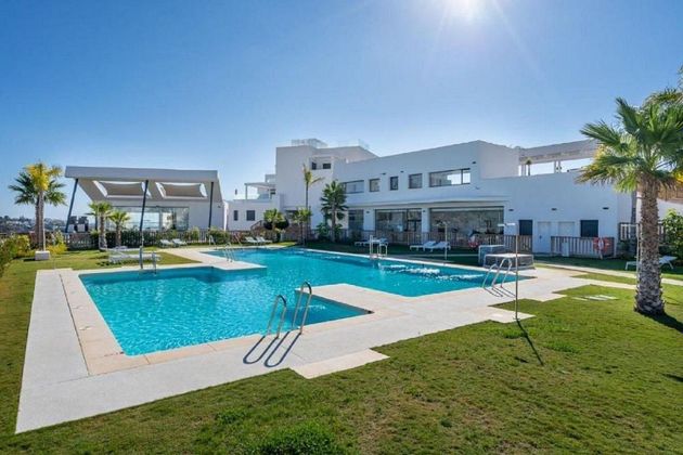 Foto 1 de Ático en venta en La Cala Mijas de 3 habitaciones con terraza y piscina