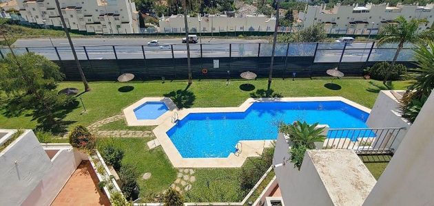 Foto 2 de Àtic en venda a Las Cancelas - Valdeolletas de 2 habitacions amb terrassa i piscina