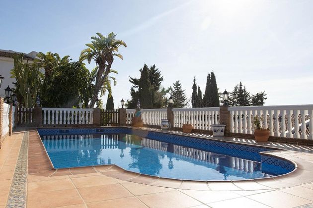 Foto 1 de Chalet en venta en Zona el Higuerón de 5 habitaciones con terraza y piscina
