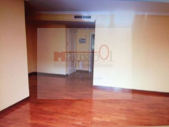 Foto 2 de Alquiler de piso en El Soto de la Moraleja de 1 habitación con piscina y garaje