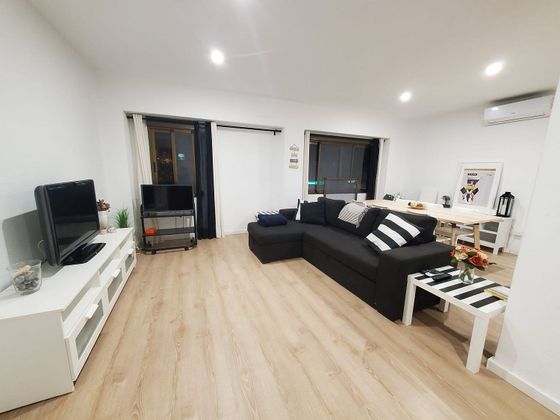 Foto 1 de Alquiler de piso en calle De Eduardo Bosca Valencia de 2 habitaciones con muebles y aire acondicionado