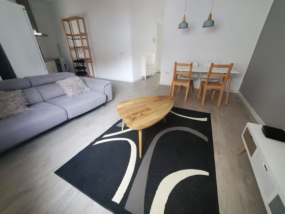 Foto 1 de Pis en lloguer a calle Cuenca de 2 habitacions amb mobles i balcó
