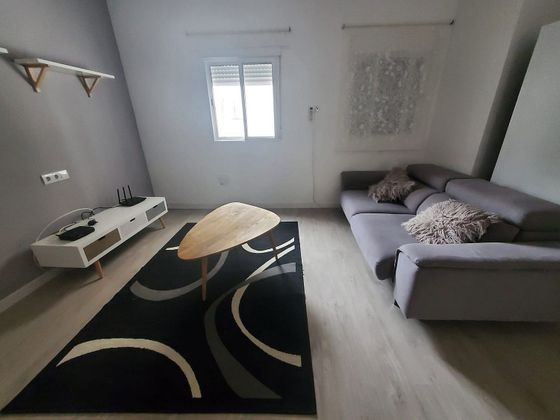 Foto 2 de Piso en alquiler en calle Cuenca de 2 habitaciones con muebles y balcón