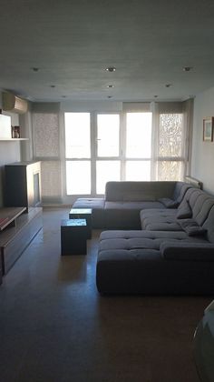 Foto 1 de Pis en lloguer a calle Maestro Aguilar de 3 habitacions amb mobles i aire acondicionat