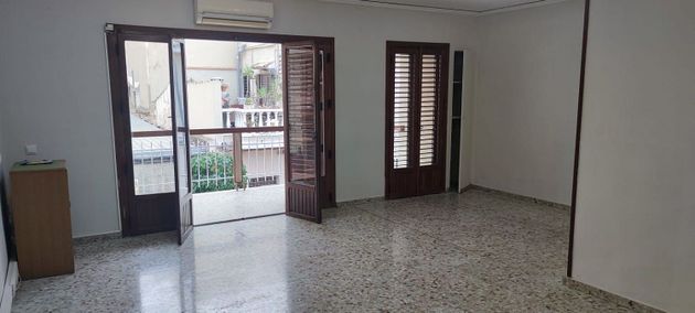 Foto 2 de Pis en lloguer a avenida Del General Pastor de 4 habitacions amb terrassa i balcó