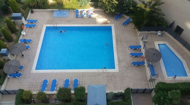 Foto 2 de Pis en venda a avenida De Las Cortes Valencianas Valencia de 2 habitacions amb terrassa i piscina