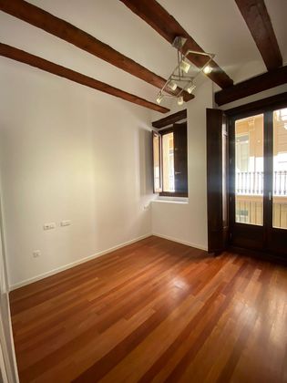 Foto 1 de Alquiler de piso en calle De Liñán de 2 habitaciones con balcón y calefacción
