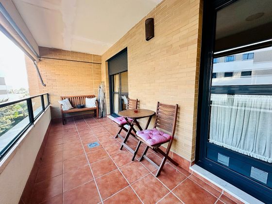 Foto 1 de Piso en venta en Nuevo Bulevar de 3 habitaciones con terraza y garaje