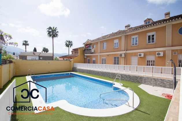 Foto 1 de Dúplex en venta en Huétor Vega de 2 habitaciones con piscina y balcón