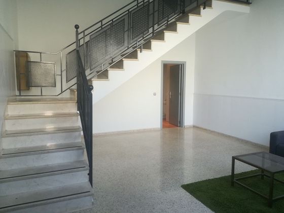 Foto 2 de Oficina en alquiler en Palmete con terraza y aire acondicionado