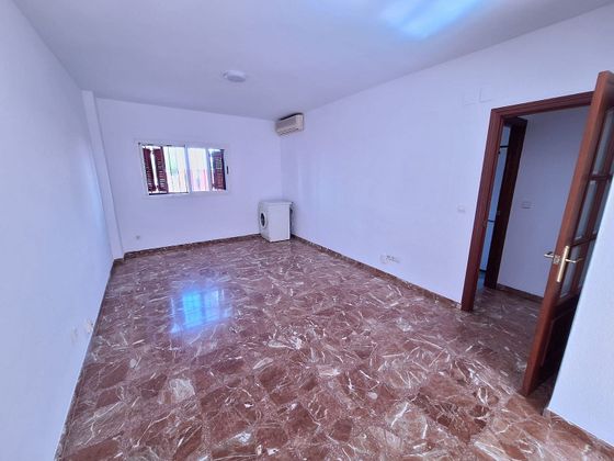 Foto 1 de Dúplex en lloguer a Poligono Sur - La Oliva - Letanías de 4 habitacions amb terrassa i garatge