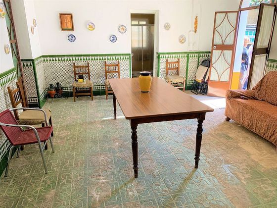 Foto 2 de Casa adossada en venda a Olivares de 7 habitacions amb garatge i jardí