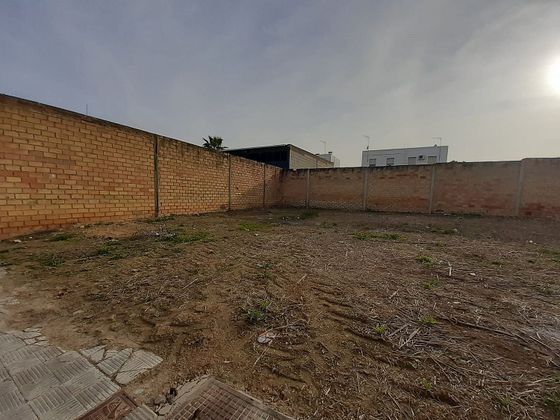 Foto 1 de Venta de terreno en Albaida del Aljarafe de 196 m²