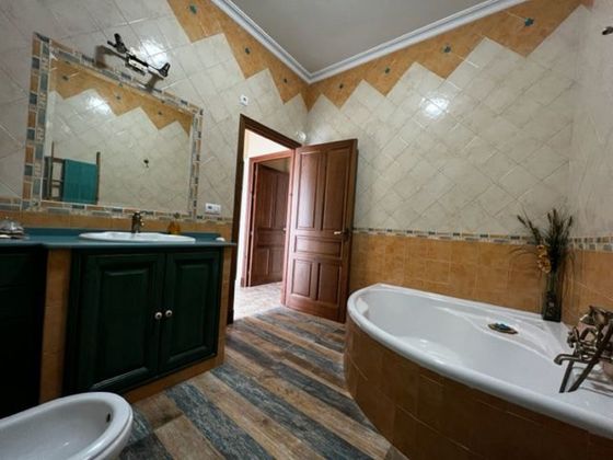 Foto 2 de Casa adossada en venda a Olivares de 4 habitacions amb terrassa i aire acondicionat