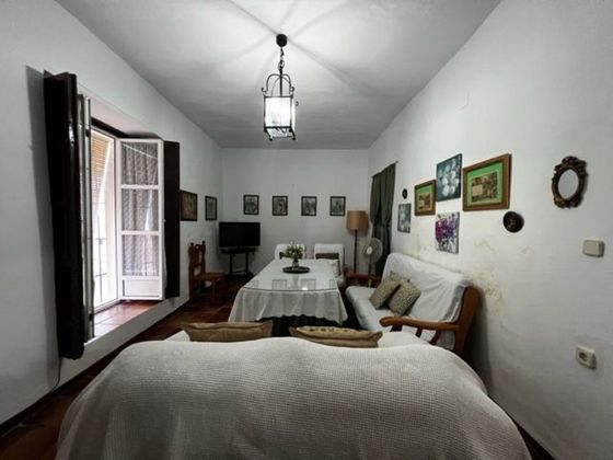 Foto 2 de Casa adossada en venda a Olivares de 7 habitacions amb terrassa i jardí
