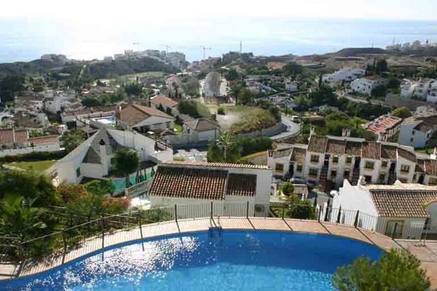 Foto 1 de Pis en lloguer a Zona el Higuerón de 2 habitacions amb terrassa i piscina