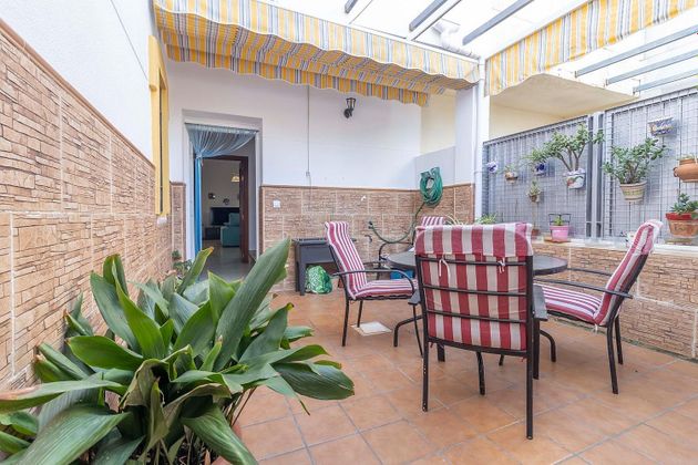 Foto 1 de Casa en venda a Coria del Río de 4 habitacions amb terrassa i aire acondicionat