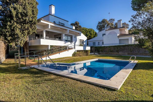 Foto 1 de Xalet en venda a Vistahermosa  - Fuentebravía de 5 habitacions amb terrassa i piscina