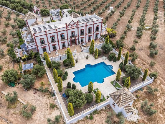 Foto 1 de Casa rural en venda a Montellano de 7 habitacions amb terrassa i piscina