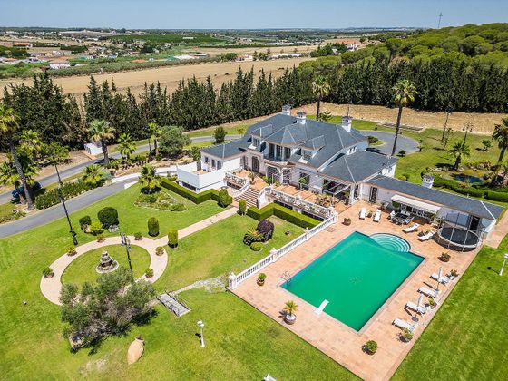 Foto 2 de Casa rural en venda a Aljaraque de 6 habitacions amb terrassa i piscina