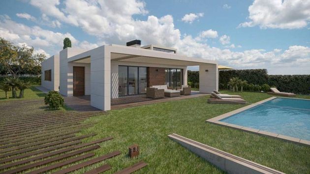 Foto 1 de Chalet en venta en Golf Guadiana de 4 habitaciones con terraza y piscina