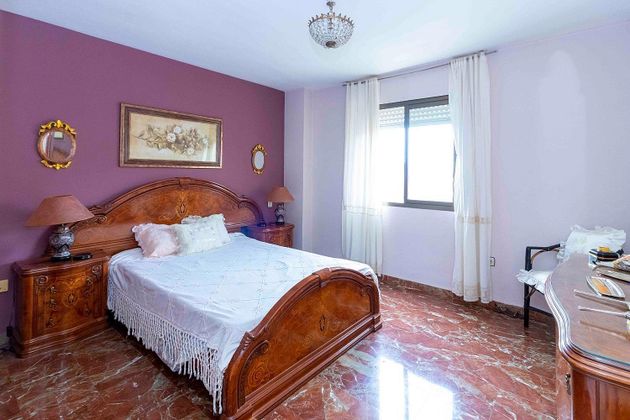 Foto 2 de Pis en venda a Huerta Rosales - Valdepasillas de 5 habitacions amb terrassa i balcó