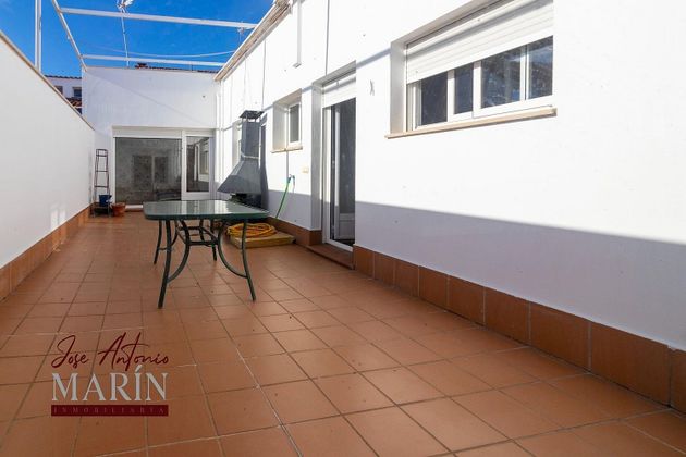 Foto 2 de Ático en alquiler en Maria Auxiliadora - Barriada LLera de 3 habitaciones con terraza y balcón