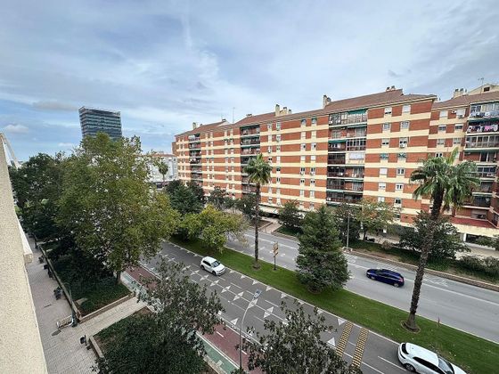 Foto 1 de Pis en venda a Huerta Rosales - Valdepasillas de 3 habitacions amb terrassa i balcó