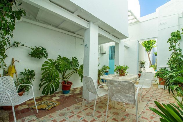 Foto 2 de Casa en venda a Casco Antiguo - Centro de 8 habitacions amb terrassa i calefacció